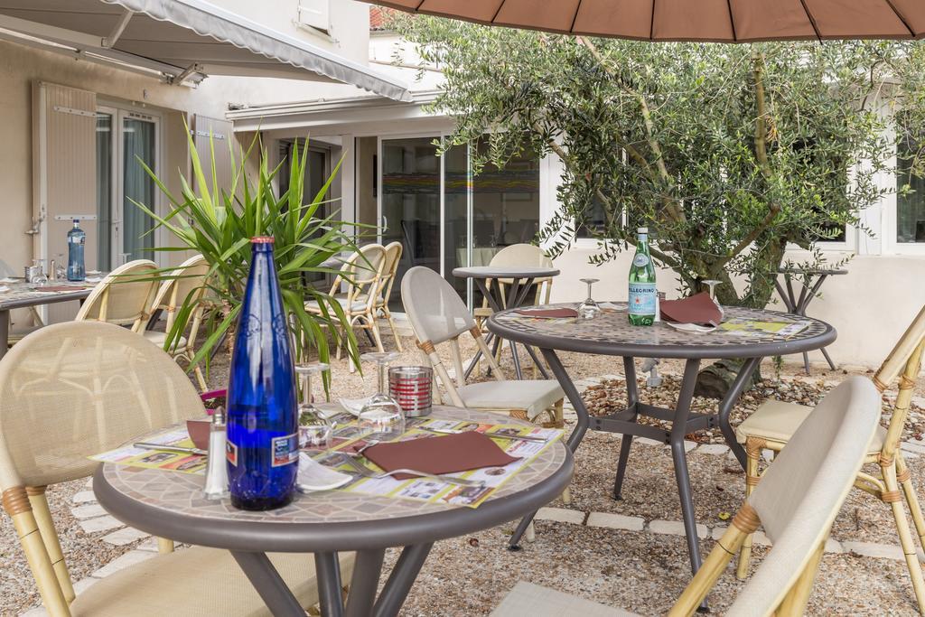 Logis Hotel L'Oliveraie Cognac Exterior photo